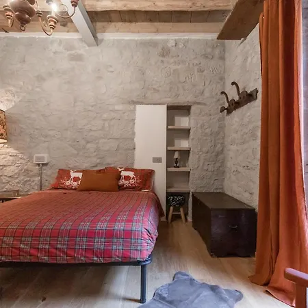Domek alpejski Almera-centro Storico,vasca Idromassaggio *