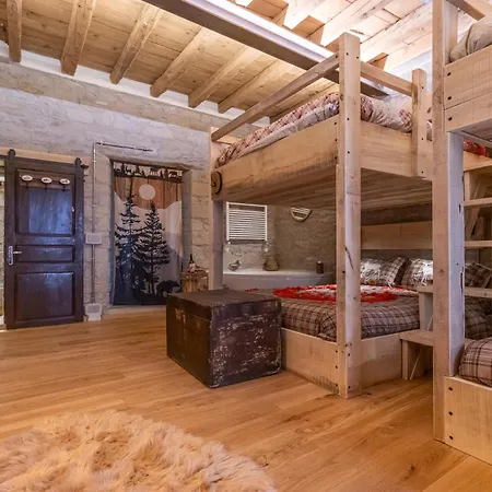 Almera-centro Storico,vasca Idromassaggio בקתה ססטולה