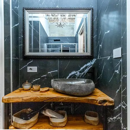 Dağ evi Almera-centro Storico,vasca Idromassaggio *
