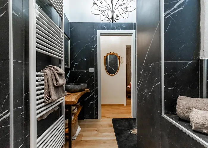 Almera-centro Storico,vasca Idromassaggio Sestola