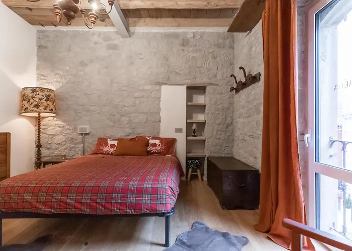 Chalet Almera-centro Storico,vasca Idromassaggio *