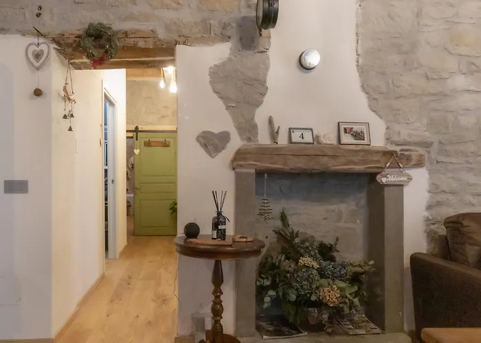 Chalet Almera-centro Storico,vasca Idromassaggio Sestola