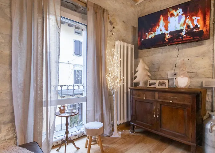 Chalet Almera-centro Storico,vasca Idromassaggio *